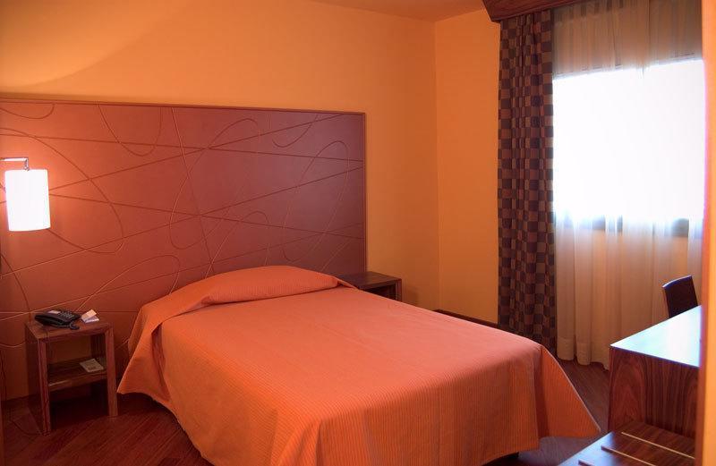 B&B Hotel Сассуоло Экстерьер фото